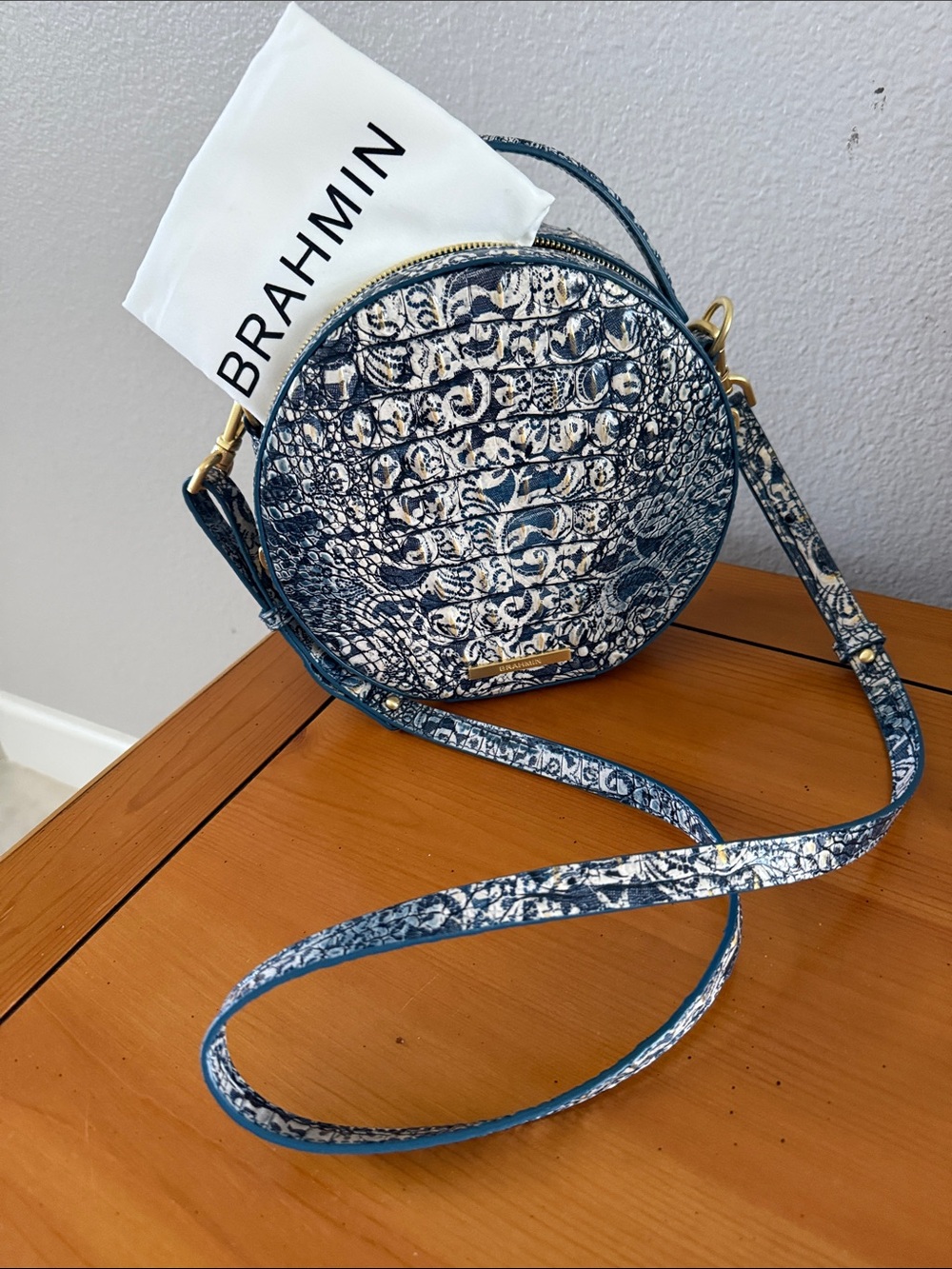 NWOT Brahmin Blue and White Croc-Embossed Round Crossbody